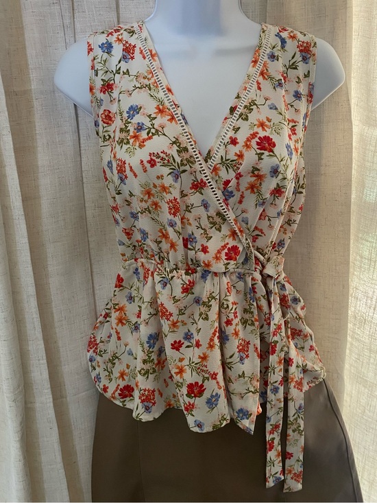Pink Rose Tops - Floral Wrap Camisole in Cream with Red & Blue Blooms